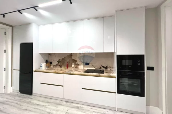 Shtepi me qera Apartament ne Tirane, 2+1, Mobilimi E mobiluar, Pagesa 2,000  Euro.