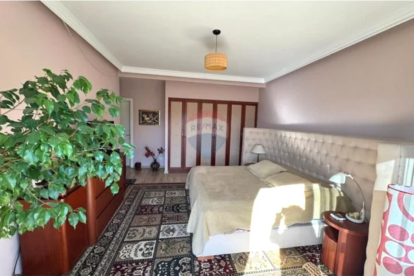 Shtepi me qera Apartament ne Tirane, 2+1, Mobilimi E mobiluar, Pagesa 600  Euro.