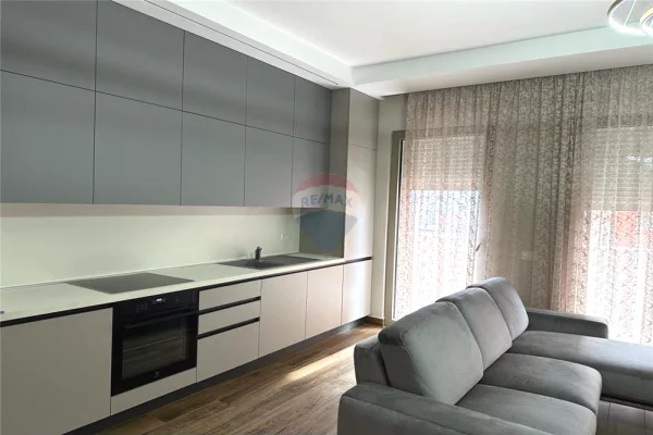Shtepi me qera Apartament ne Tirane, 1+1, Mobilimi E mobiluar, Pagesa 850  Euro.