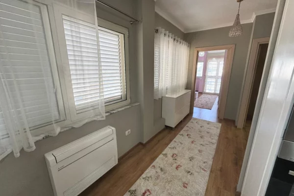 Shtepi me qera Apartament ne Tirane, 2+1, Mobilimi E mobiluar, Pagesa 65,000  Leke.