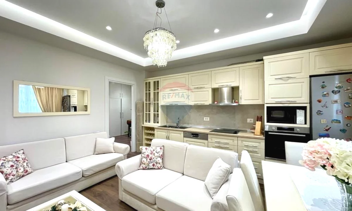 Shtepi me qera Apartament ne Tirane, 2+1, Mobilimi E mobiluar, Pagesa 1,000  Euro.