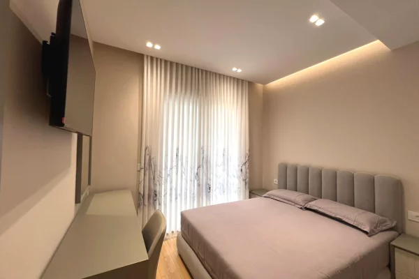 Shtepi me qera Apartament ne Tirane, 2+1, Mobilimi E mobiluar, Pagesa 1,000  Euro.