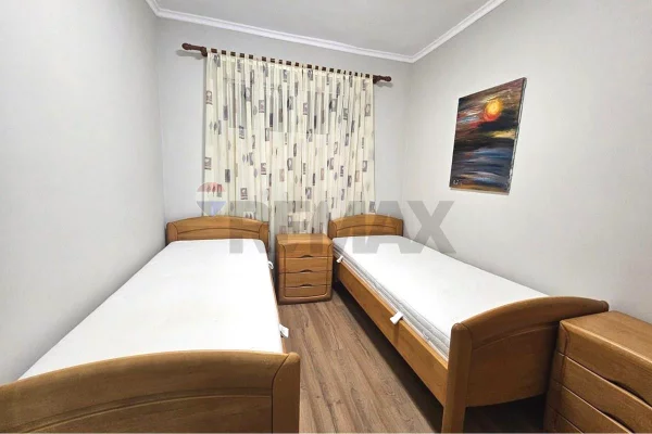 Shtepi me qera Apartament ne Tirane, 2+1, Mobilimi E mobiluar, Pagesa 800  Euro.