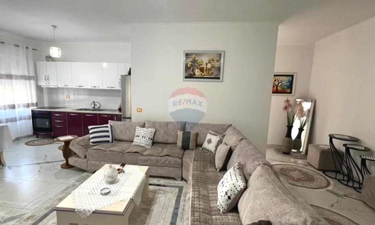Shtepi ne shitje Apartament ne Tirane, 2+1, Mobilimi E mobiluar, Pagesa 14,000,000  Leke.