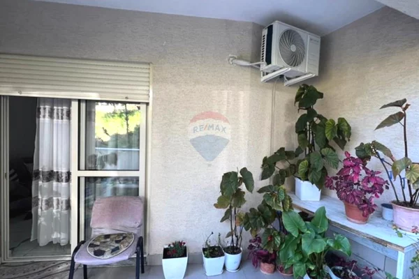 Shtepi ne shitje Apartament ne Tirane, 2+1, Mobilimi E mobiluar, Pagesa 14,000,000  Leke.