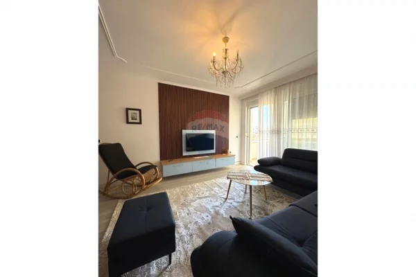 Apartament 2+1+2 me qera Blloku