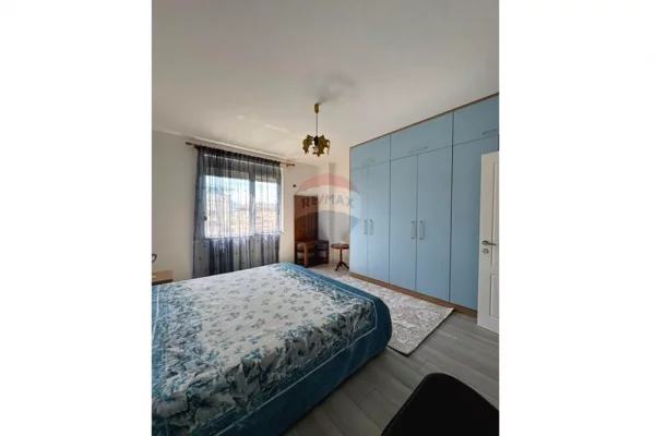 Shtepi me qera Apartament ne Tirane, 2+1, Mobilimi E mobiluar, Pagesa 1,100  Euro.