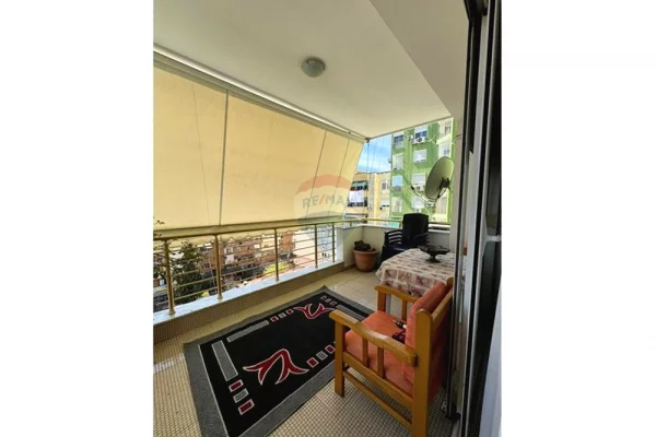 Shtepi me qera Apartament ne Tirane, 2+1, Mobilimi E mobiluar, Pagesa 1,100  Euro.