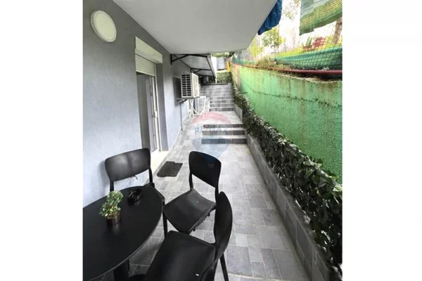 Shtepi me qera Apartament ne Tirane, 2+1, Mobilimi E mobiluar, Pagesa 65,000  Leke.
