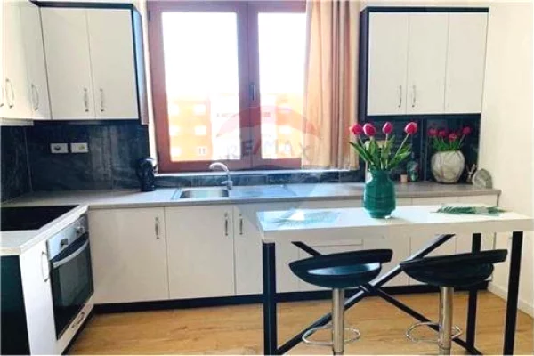 Shtepi me qera Apartament ne Tirane, 1+1, Mobilimi E mobiluar, Pagesa 65,000  Leke.
