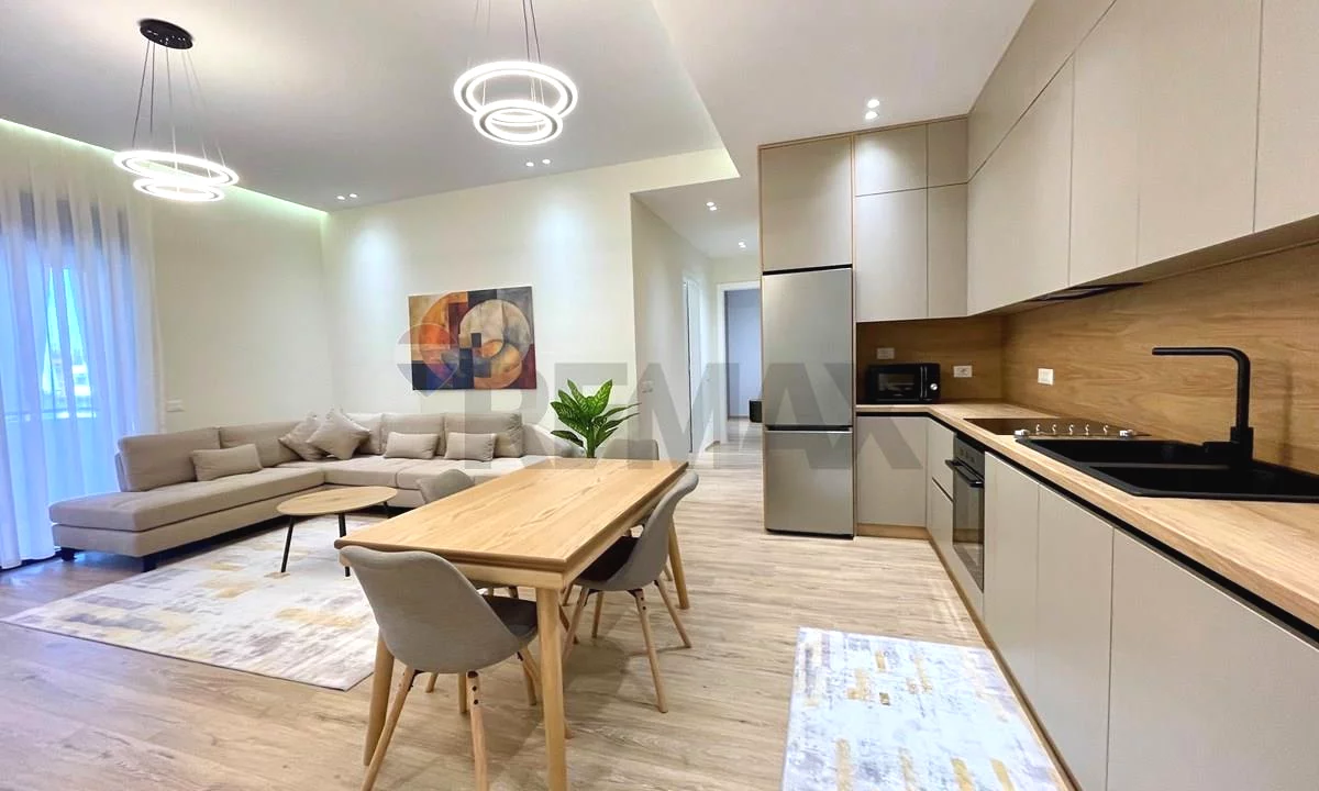 Shtepi me qera Apartament ne Tirane, 2+1, Mobilimi E mobiluar, Pagesa 130,000  Leke.