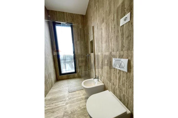 Shtepi me qera Apartament ne Tirane, 2+1, Mobilimi E mobiluar, Pagesa 130,000  Leke.