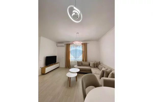 Shtepi me qera Apartament ne Tirane, 1+1, Mobilimi E mobiluar, Pagesa 900  Euro.