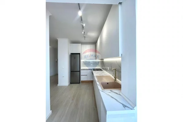 Shtepi me qera Apartament ne Tirane, 1+1, Mobilimi E mobiluar, Pagesa 900  Euro.