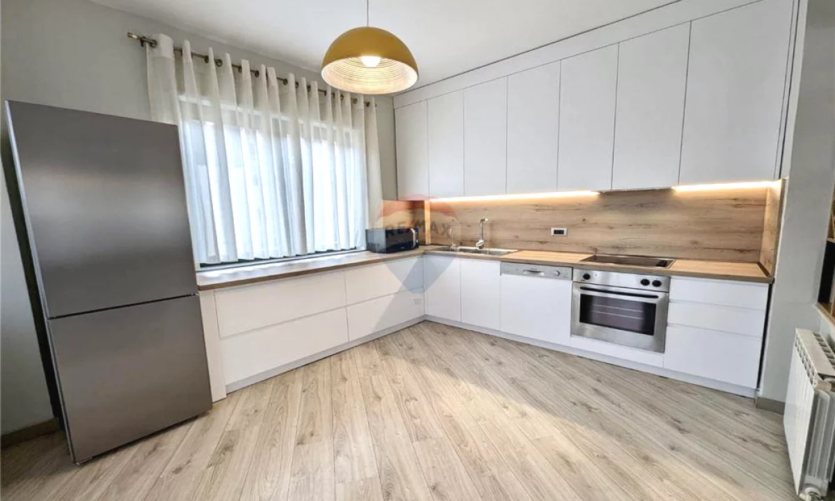 Shtepi me qera Apartament ne Tirane, 3+1, Mobilimi E mobiluar, Pagesa 200,000  Leke.