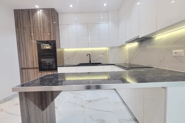 Shtepi me qera Apartament ne Tirane, 2+1, Mobilimi E mobiluar, Pagesa 1,100  Euro.