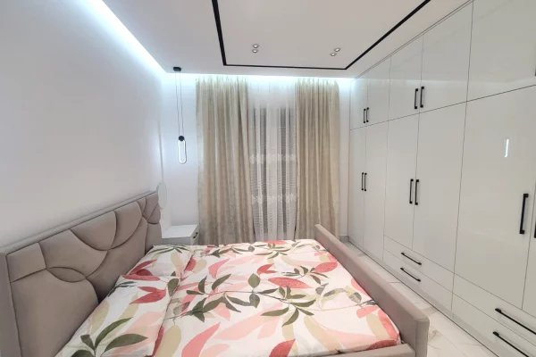 Shtepi me qera Apartament ne Tirane, 2+1, Mobilimi E mobiluar, Pagesa 1,100  Euro.