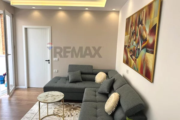 Shtepi me qera 2+1 ne Tirane - 1,000 Euro