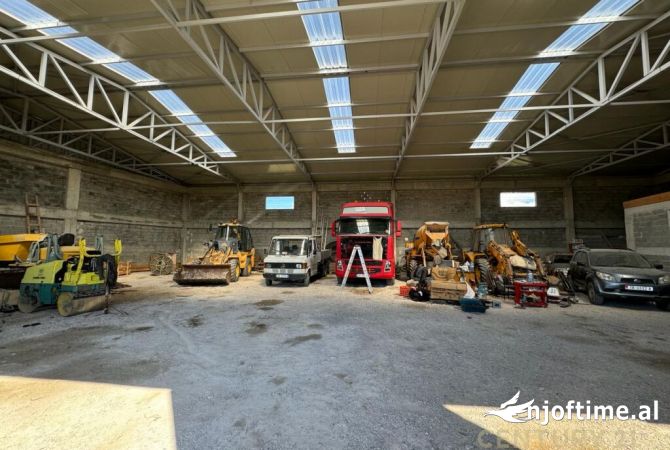 Ambiente Commerciale in Vendita 4+1 a Durazzo - 600,000 Euro