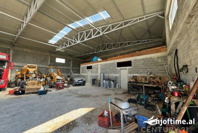 Ambiente Commerciale in Vendita 4+1 a Durazzo - 600,000 Euro