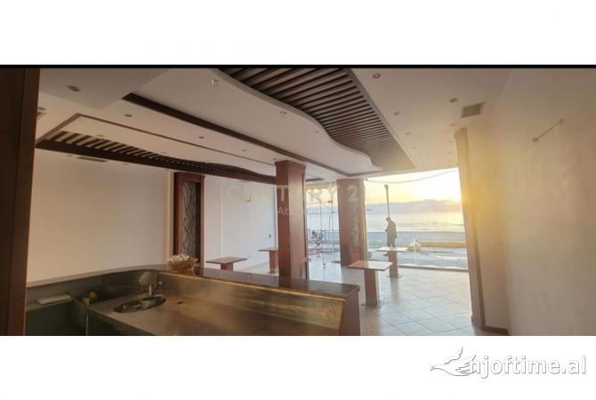 SHITET NJESI KOMERCIALE VIJA E PARE ME DETIN !!