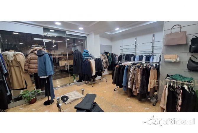 Ambiente Commerciale in Vendita 1+1 a Durazzo - 200,000 Euro