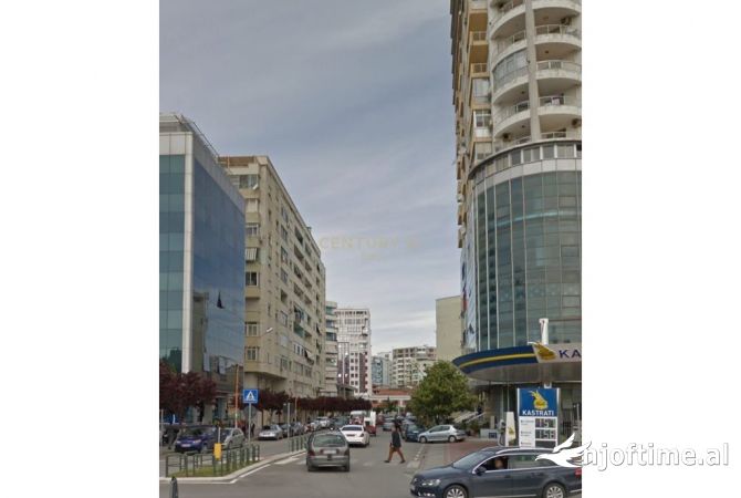 Ambient biznesi ne shitje 2+1 ne Durres - 320,000 Euro