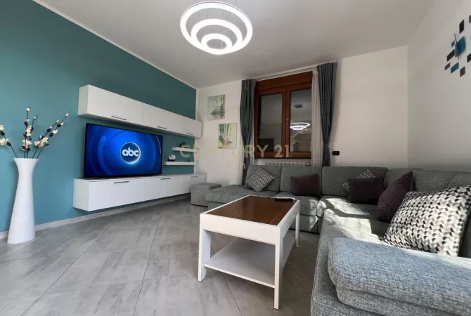 Shtepi ne shitje Shtepi Private ne Durres, 2+1, Mobilimi Pjeserisht e mobiluar, Pagesa 185,000  Euro.