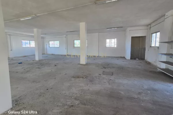 Magazine per Shitje ne Shkozet, 1332 m2 !