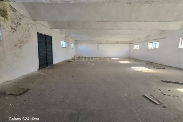 Magazine per Shitje ne Shkozet, 1332 m2 !