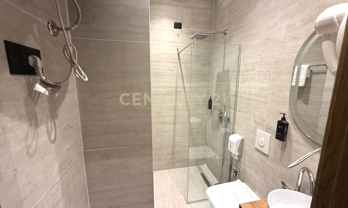 Shtepi ne shitje Apartament ne Durres, 4+1, Mobilimi E mobiluar, Pagesa 400,000  Euro.