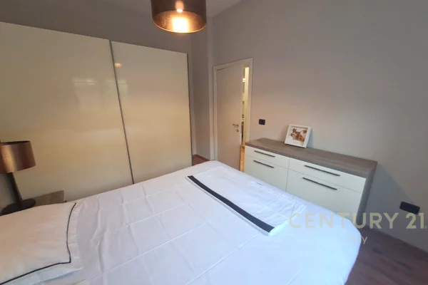 Shtepi ne shitje Vila Luksoze ne Durres, 3+1, Mobilimi E mobiluar, Pagesa 500,000  Euro.