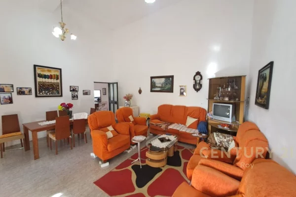 Shtepi ne shitje Shtepi Private ne Durres, 2+1, Mobilimi Pjeserisht e mobiluar, Pagesa 450,000  Euro.