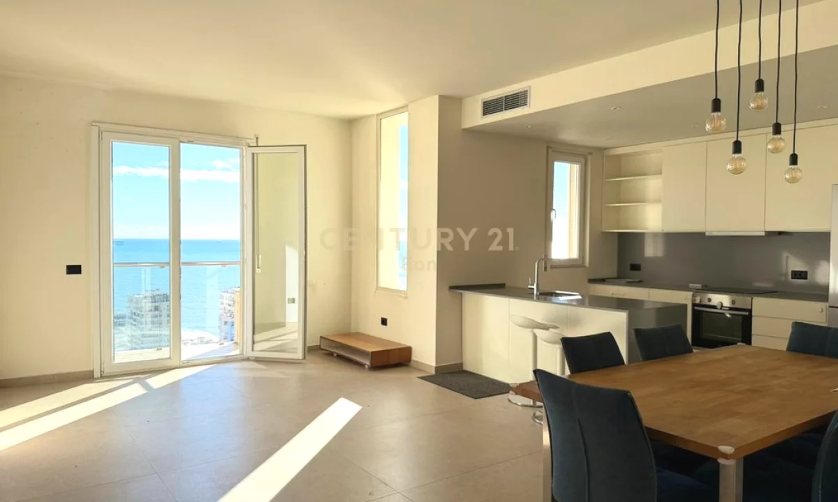 Shtepi ne shitje Apartament ne Durres, 2+1, Mobilimi E mobiluar, Pagesa 260,000  Euro.
