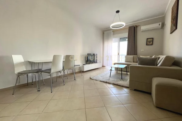 Shtepi ne shitje Apartament ne Durres, 1+1, Mobilimi E mobiluar, Pagesa 90,000  Euro.