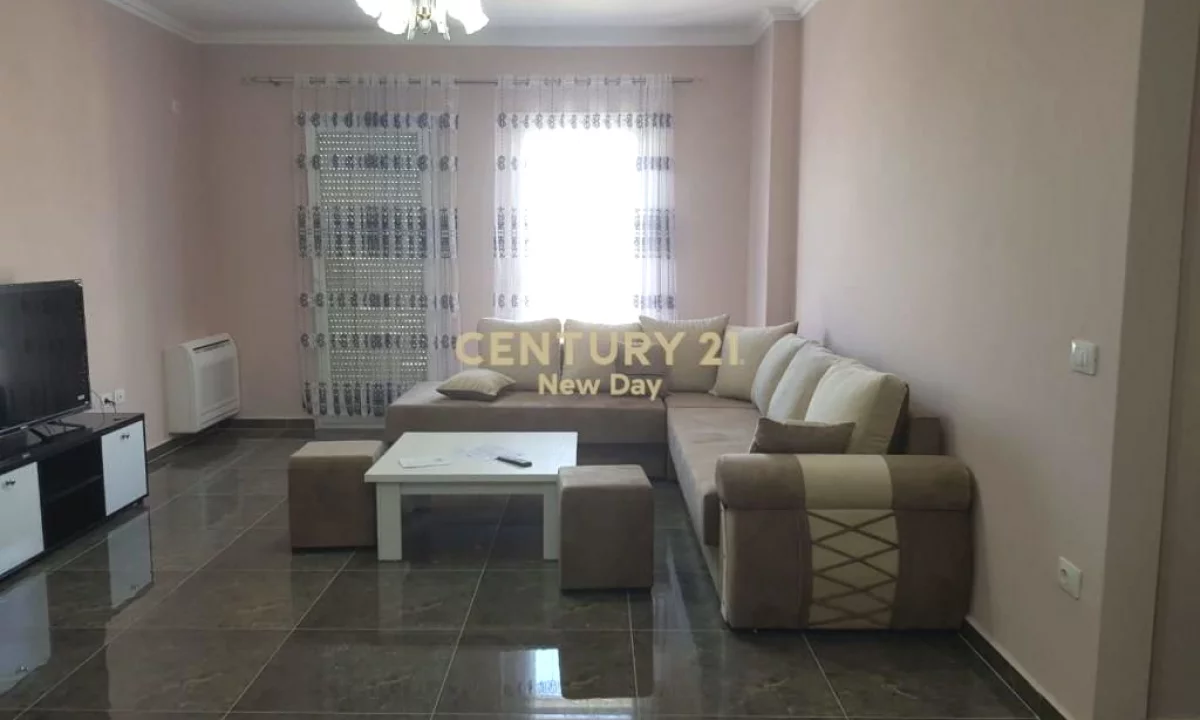 Shtepi ne shitje Apartament ne Durres, 2+1, Mobilimi E mobiluar, Pagesa 312,500  Euro.