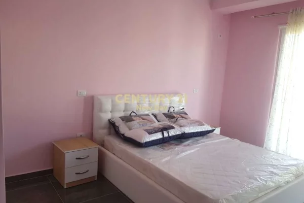 Shtepi ne shitje Apartament ne Durres, 2+1, Mobilimi E mobiluar, Pagesa 312,500  Euro.