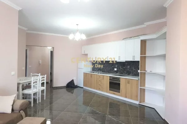 Shtepi ne shitje Apartament ne Durres, 2+1, Mobilimi E mobiluar, Pagesa 312,500  Euro.