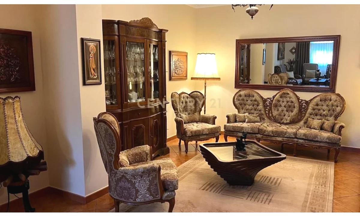 Shtepi ne shitje Apartament ne Durres, 3+1, Mobilimi E mobiluar, Pagesa 295,000  Euro.