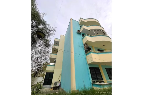 Appartamento in vendita a Durazzo 2+1, SemiArredato