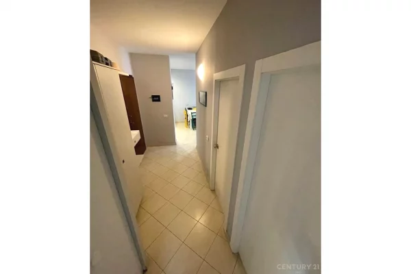 Appartamento in vendita a Durazzo 2+1, SemiArredato