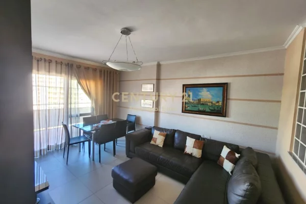 Appartamento in vendita a Durazzo 2+1, Arredato