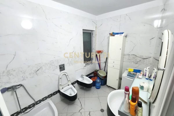 Appartamento in vendita a Durazzo 2+1, Arredato