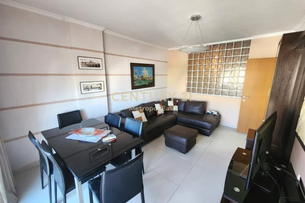 Appartamento in vendita a Durazzo 2+1, Arredato