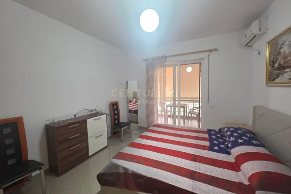 Appartamento in vendita a Durazzo 1+1, SemiArredato