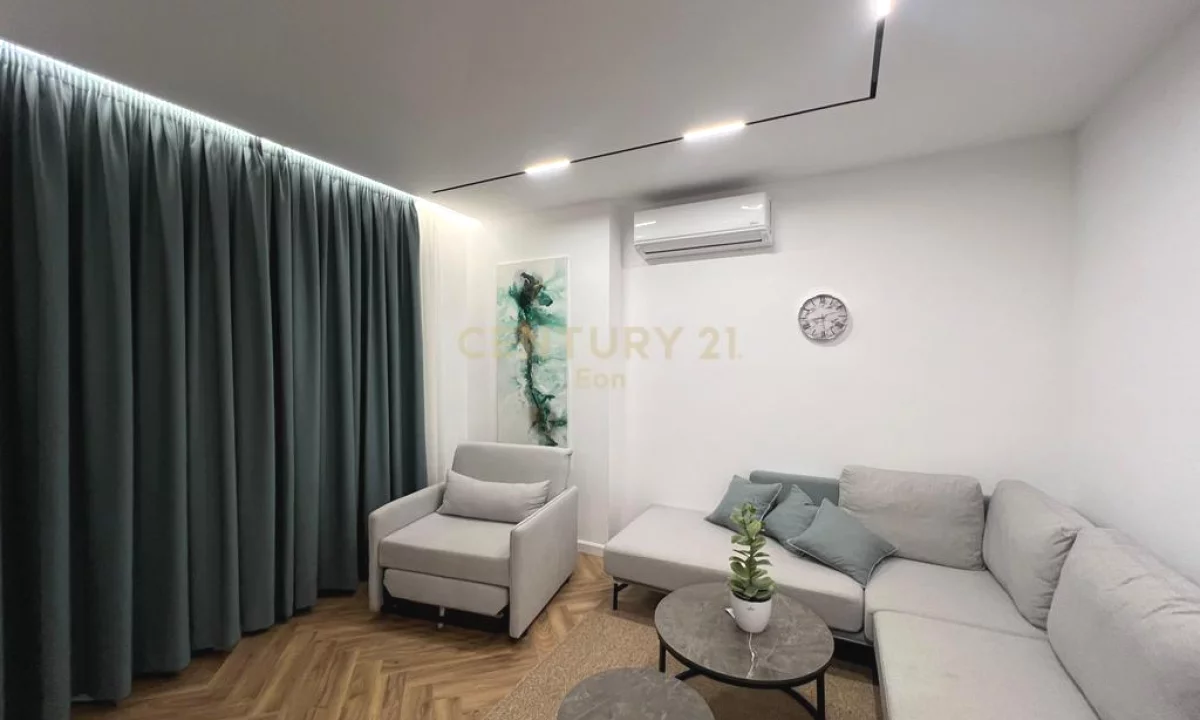 Appartamento in vendita a Durazzo 1+1, Arredato