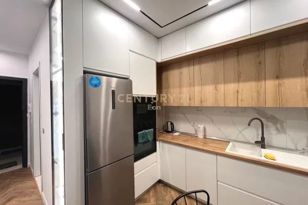 Appartamento in vendita a Durazzo 1+1, Arredato