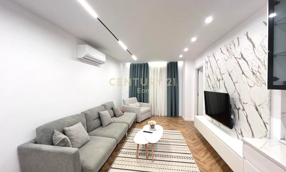 Appartamento in vendita a Durazzo 1+1, Arredato