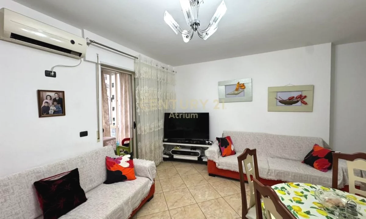 Appartamento in vendita a Durazzo 1+1, Arredato