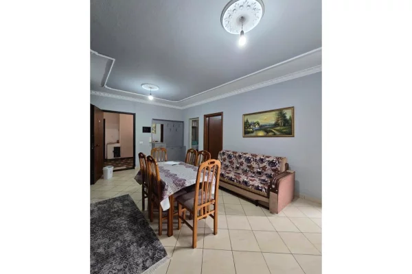 Shtepi ne shitje Apartament ne Durres, 1+1, Mobilimi Pjeserisht e mobiluar, Pagesa 70,000  Euro.